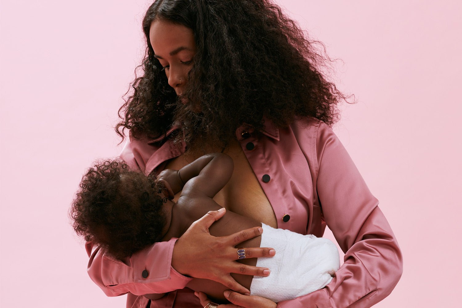 Wunde Brustwarzen beim Stillen. Was hilft wirklich