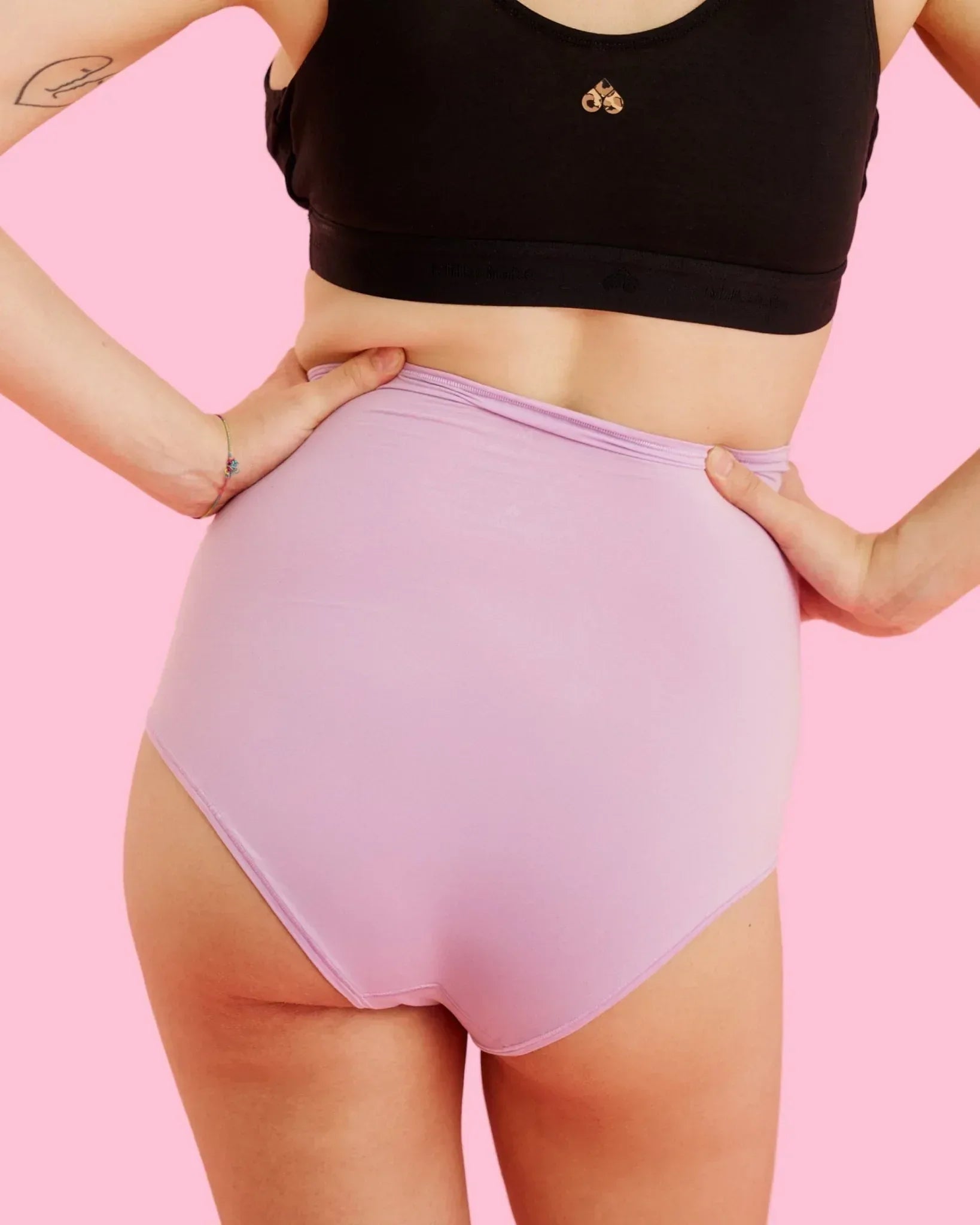 $model_name:Karina$model_height:172cm$model_size:M