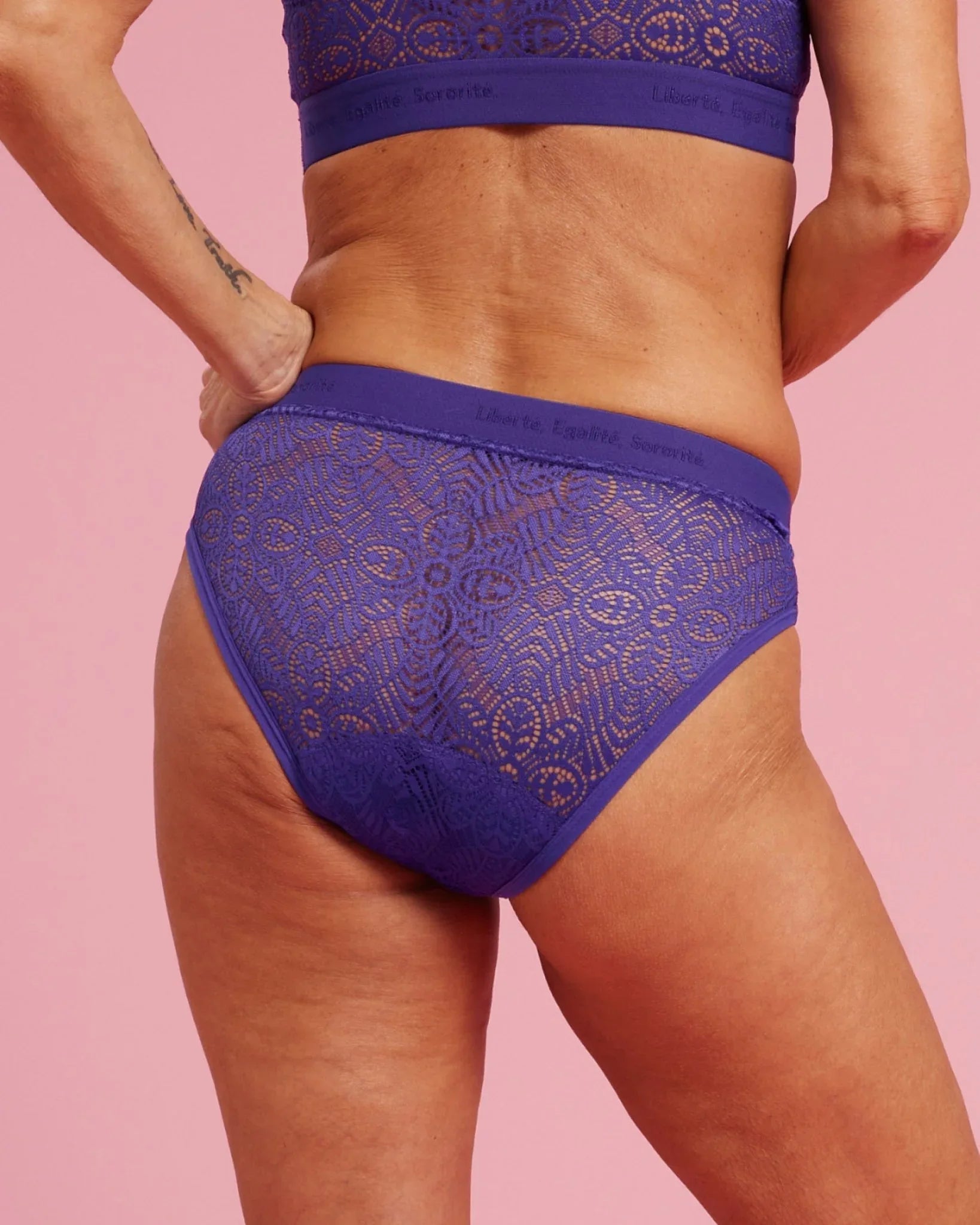 Period Panty - Ultra Strong – Slip V-Cut LACE - The Female Company