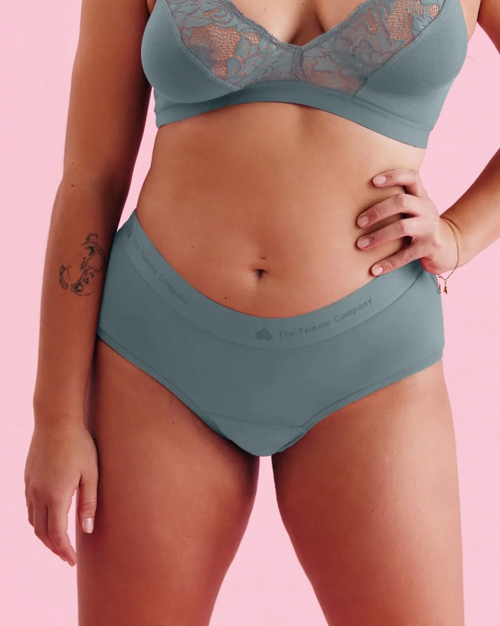 $model_name:Momo$model_height:171cm$model_size:42