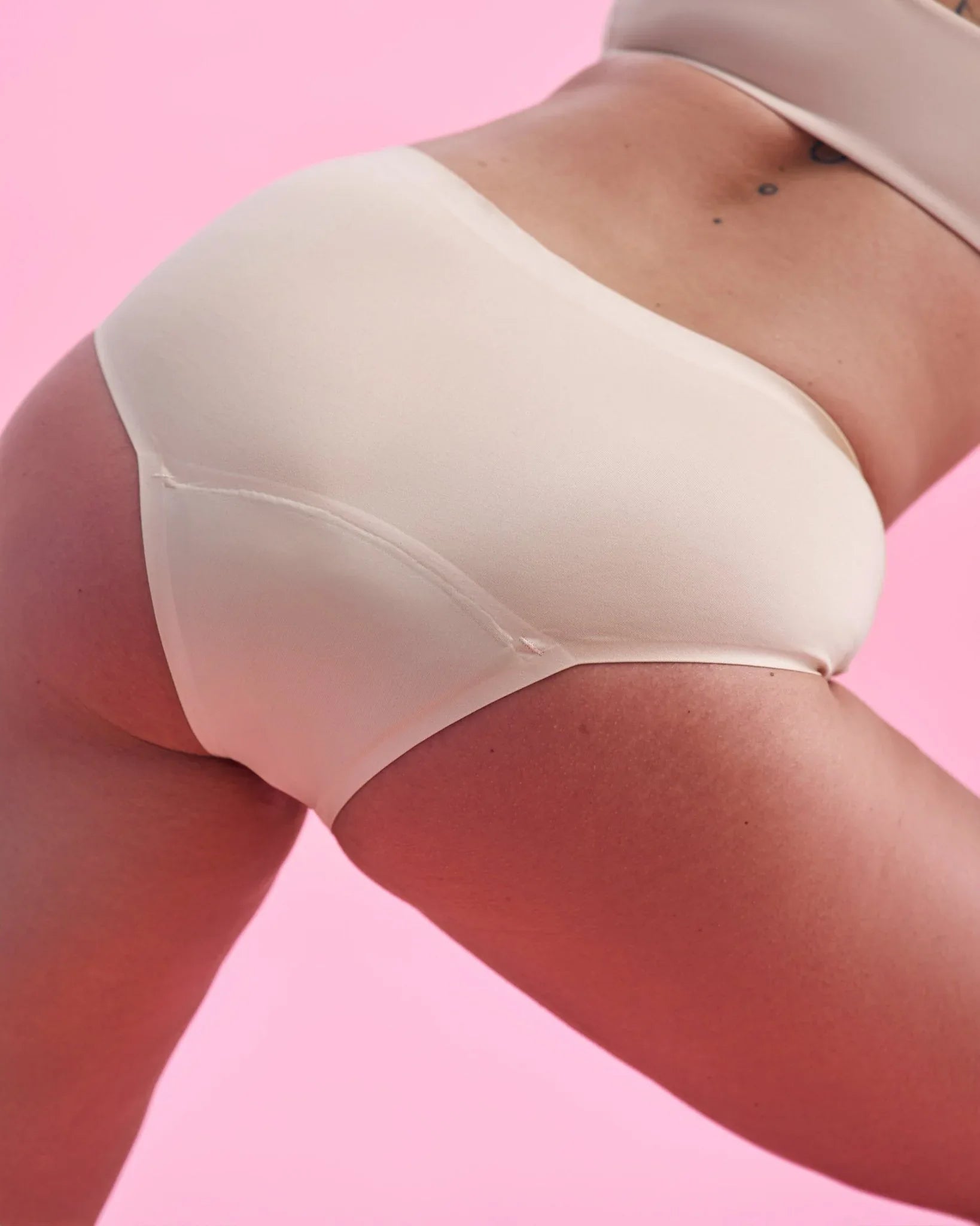 Period Panty – Extra Strong – Hipster SEAMLESS 1.0 - The Female Company