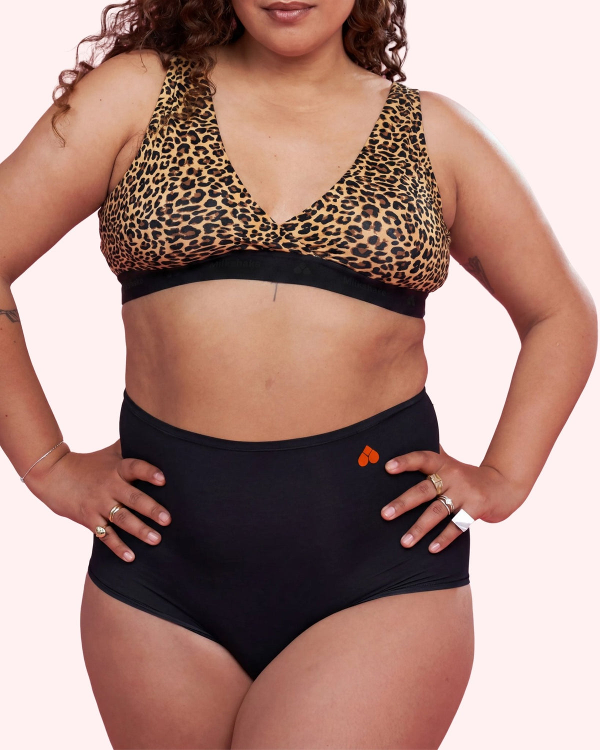 $model_name:Jocye$model_height:180cm$model_size:M in der Panty & 38 im BH