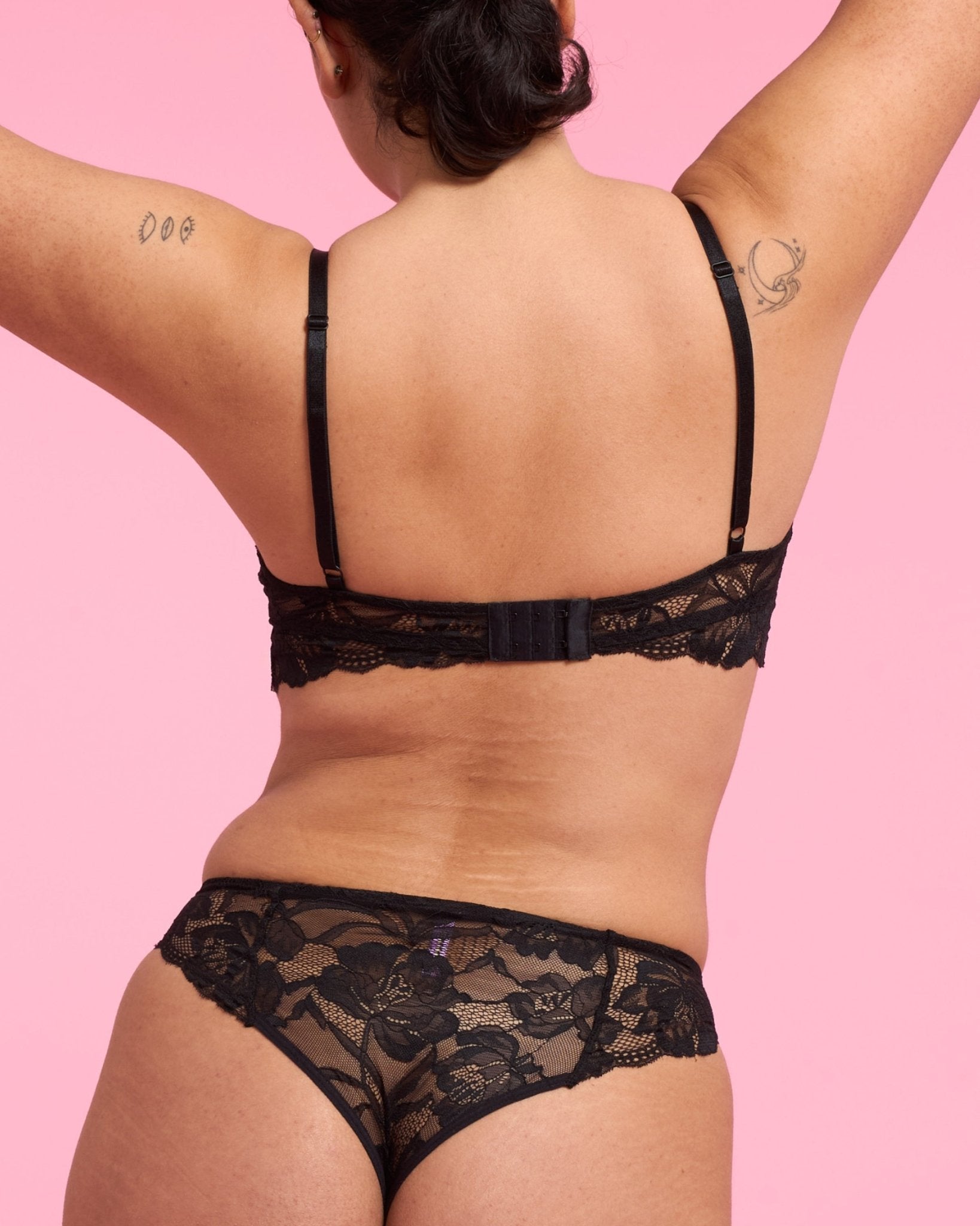 $model_name:Moema$model_height:178cm$model_size:38