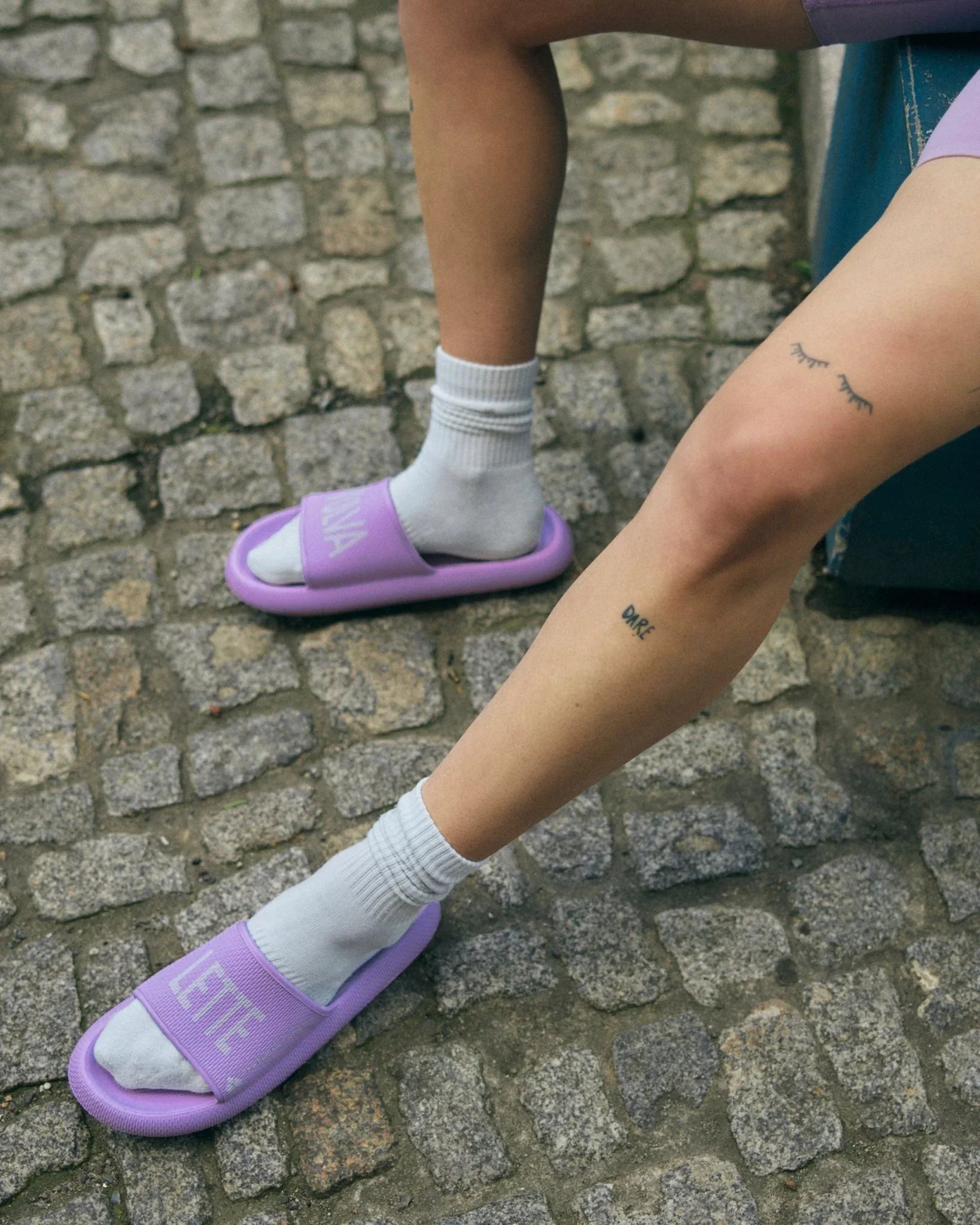 Vulvaletten on Clouds - The Female Company