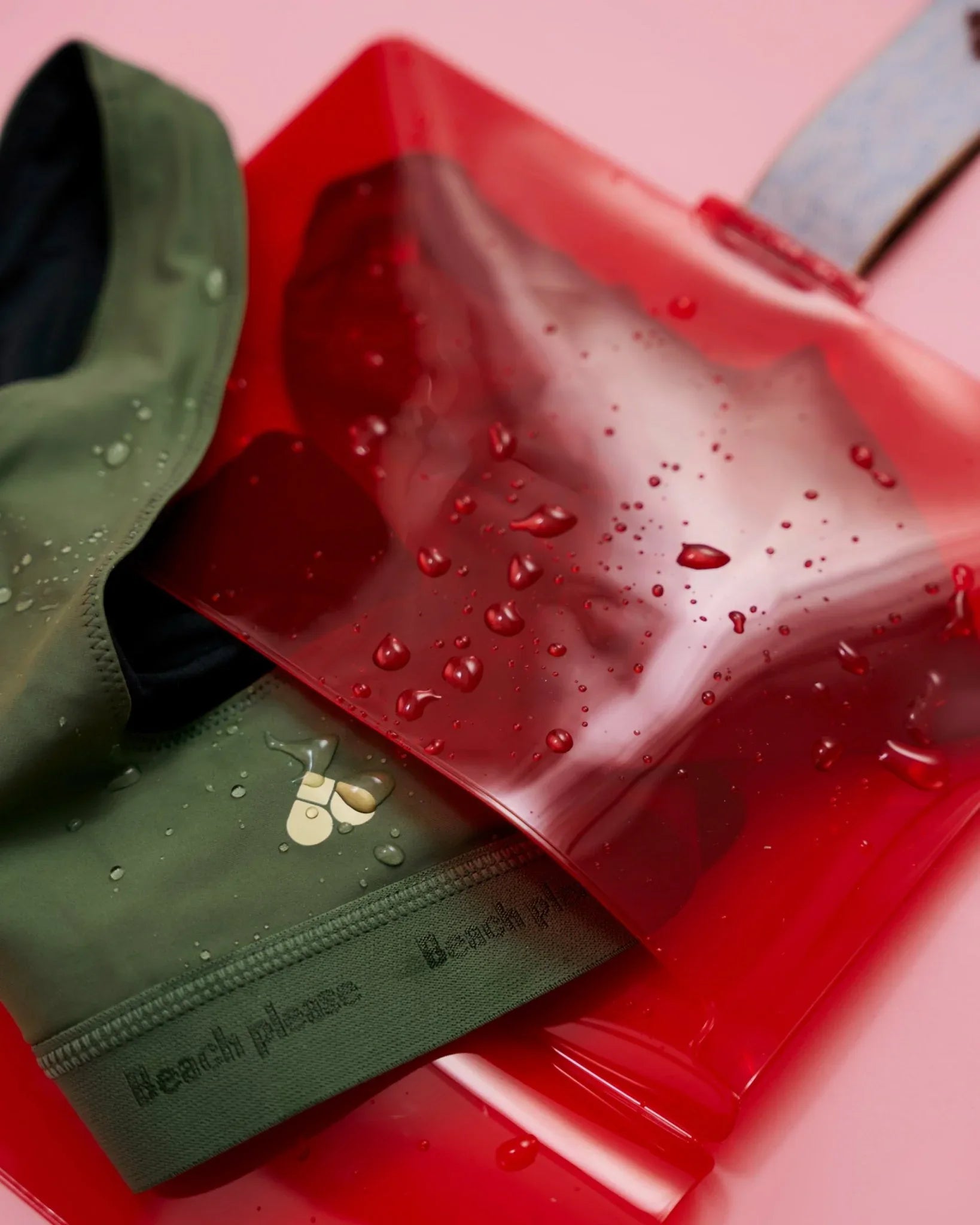 Wetbag - red LEO - The Female Company