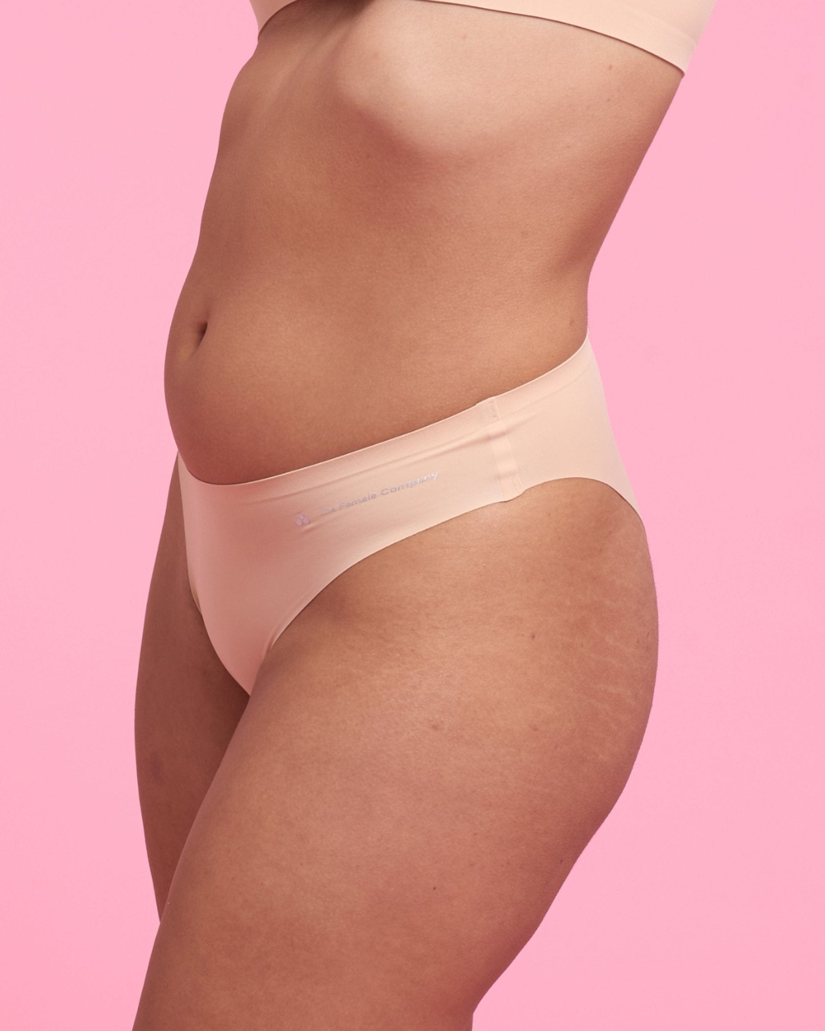 $model_name:Moema$model_height:178cm$model_size:38