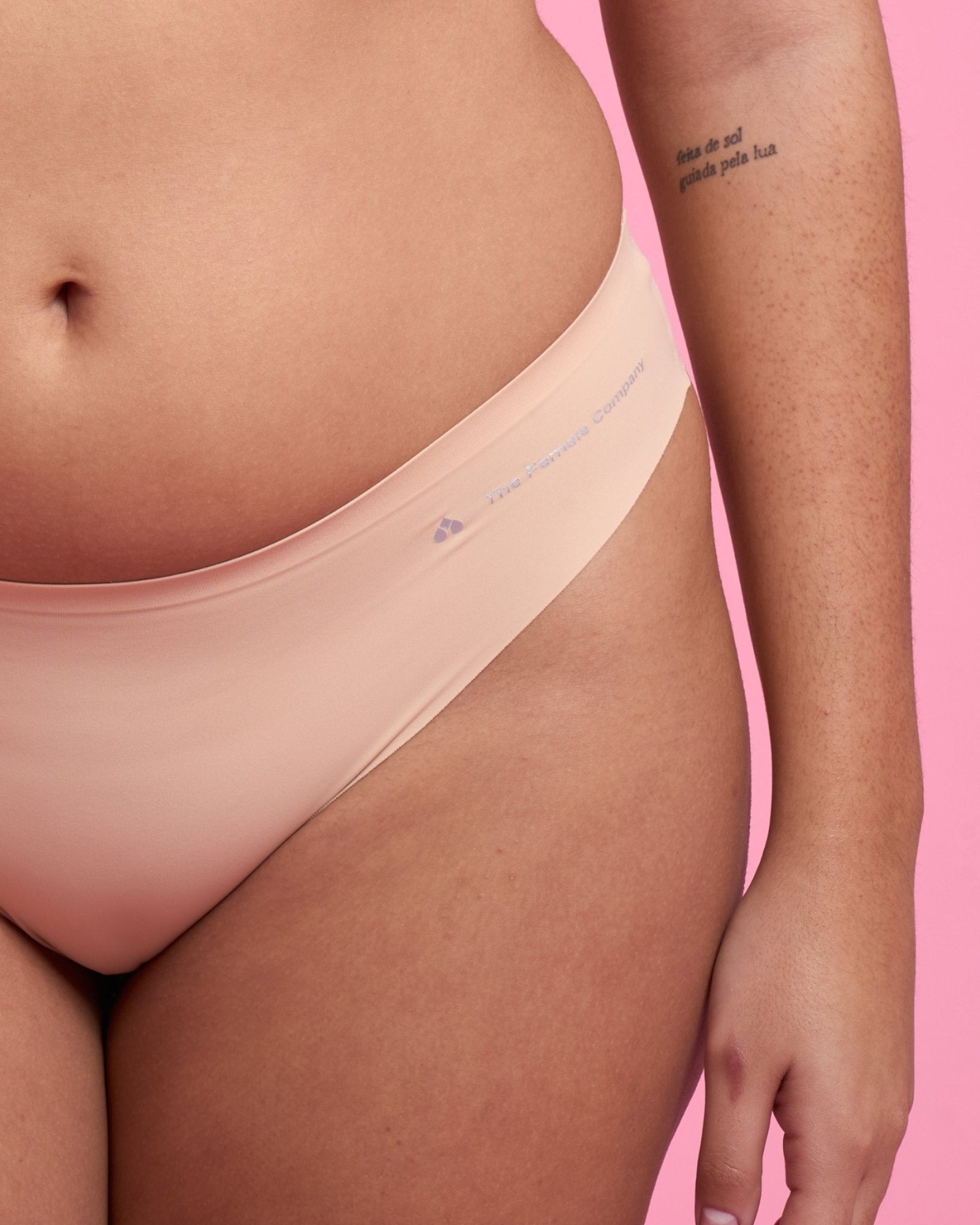 $model_name:Moema$model_height:178cm$model_size:38