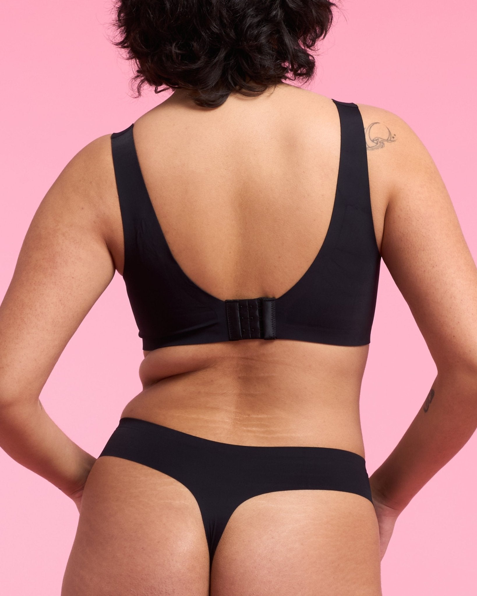 $model_name:Moema$model_height:178cm$model_size:38