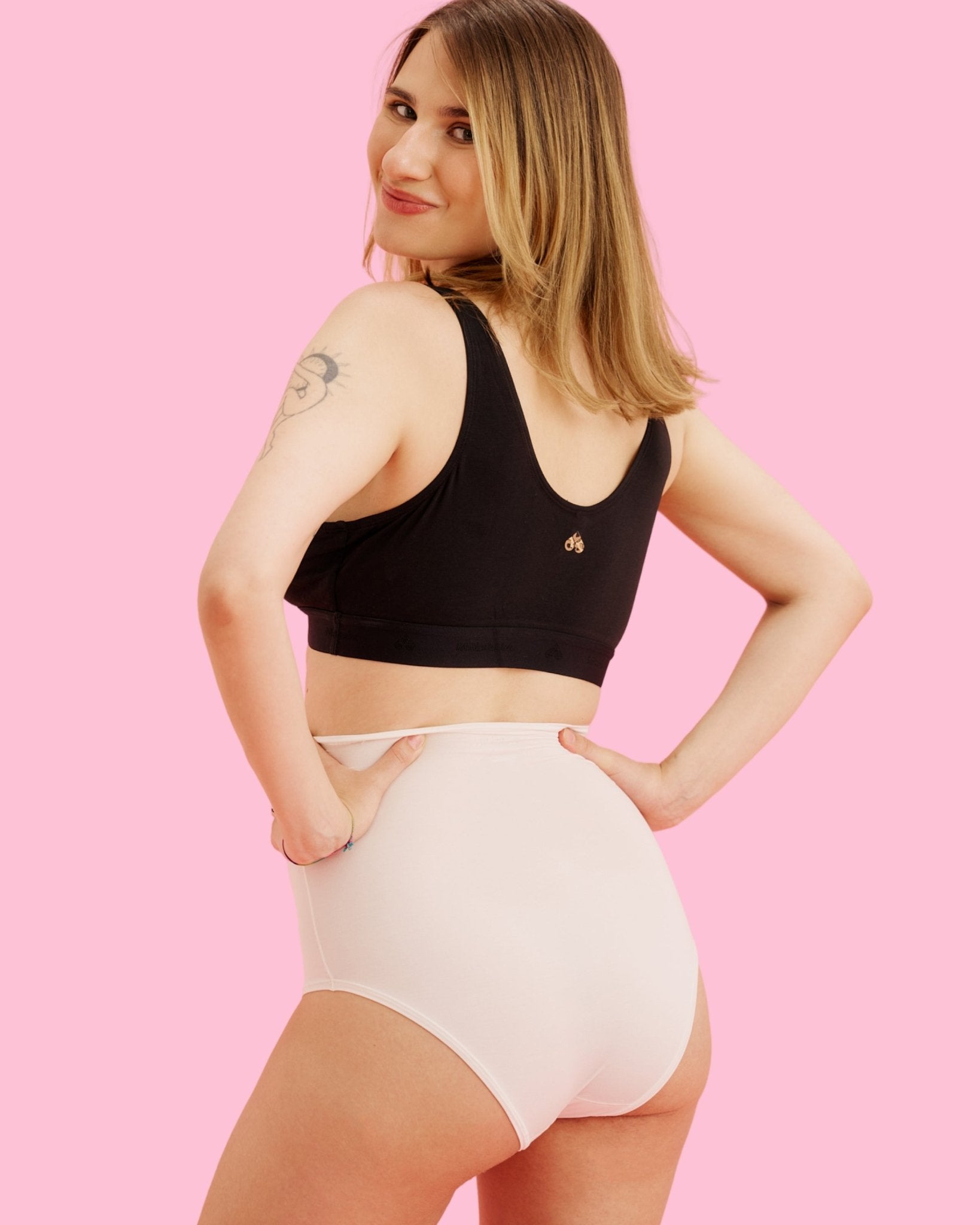 $model_name:Karina$model_height:172cm$model_size:M