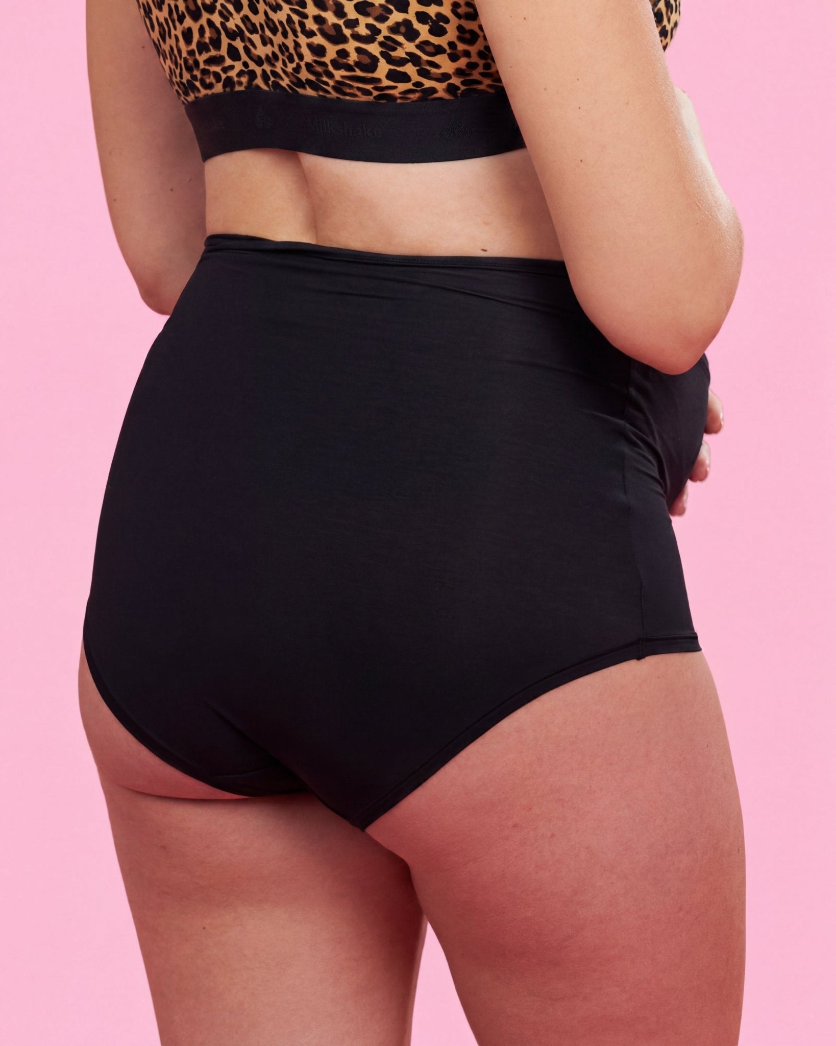$model_name:Isabelle$model_height:176cm$model_size:M in der Panty & 38 im BH